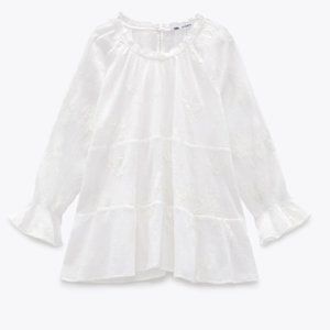NWT EMBROIDERED OVERSIZED BLOUSE